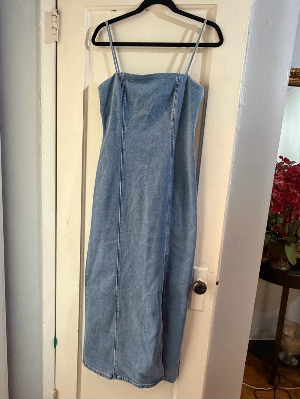 Alice + Olivia Nakisha Midi Dress Denim 8 - Picture 12 of 14